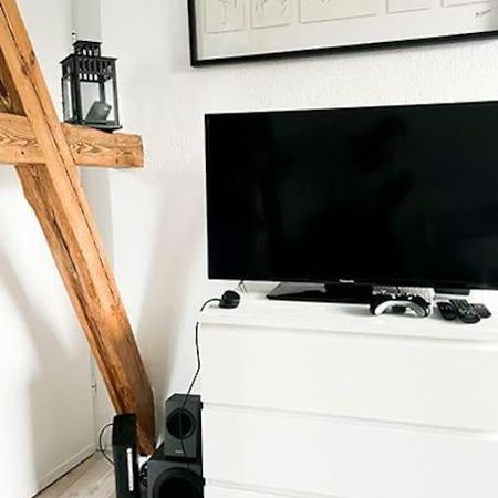 Modernes Apartment Mit Balkon Free Parking Netflix Celle Bagian luar foto