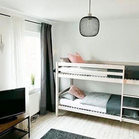 Modernes Apartment Mit Balkon Free Parking Netflix Celle Bagian luar foto