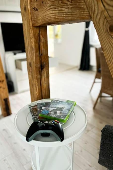 Modernes Apartment Mit Balkon Free Parking Netflix Celle Bagian luar foto