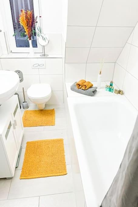 Modernes Apartment Mit Balkon Free Parking Netflix Celle Bagian luar foto